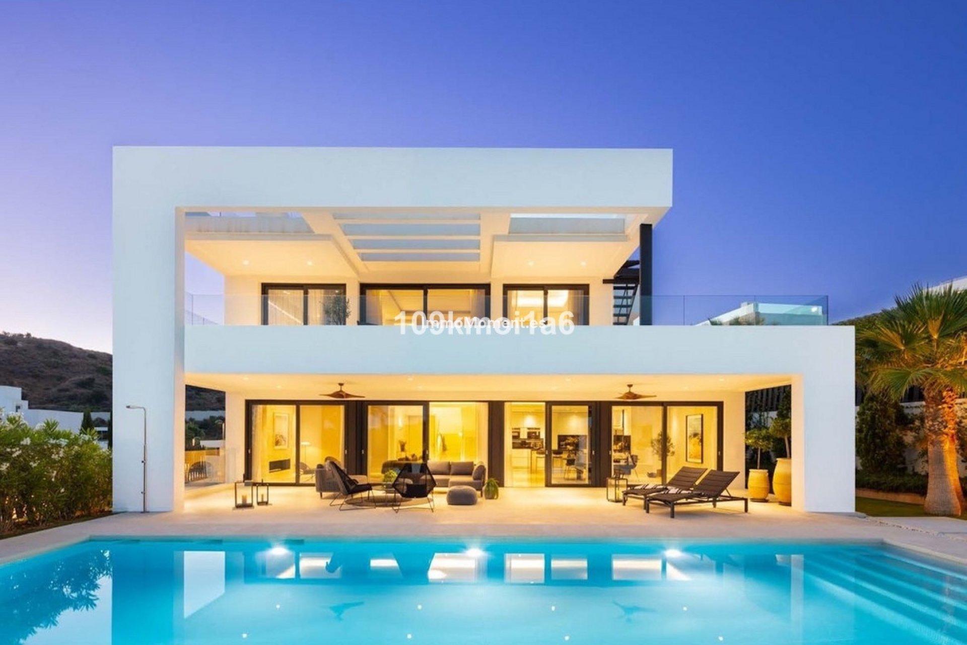Resale - Detached villa - Marbella - Nueva Andalucía
