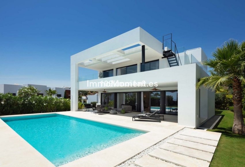 Resale - Detached villa - Marbella - Nueva Andalucía