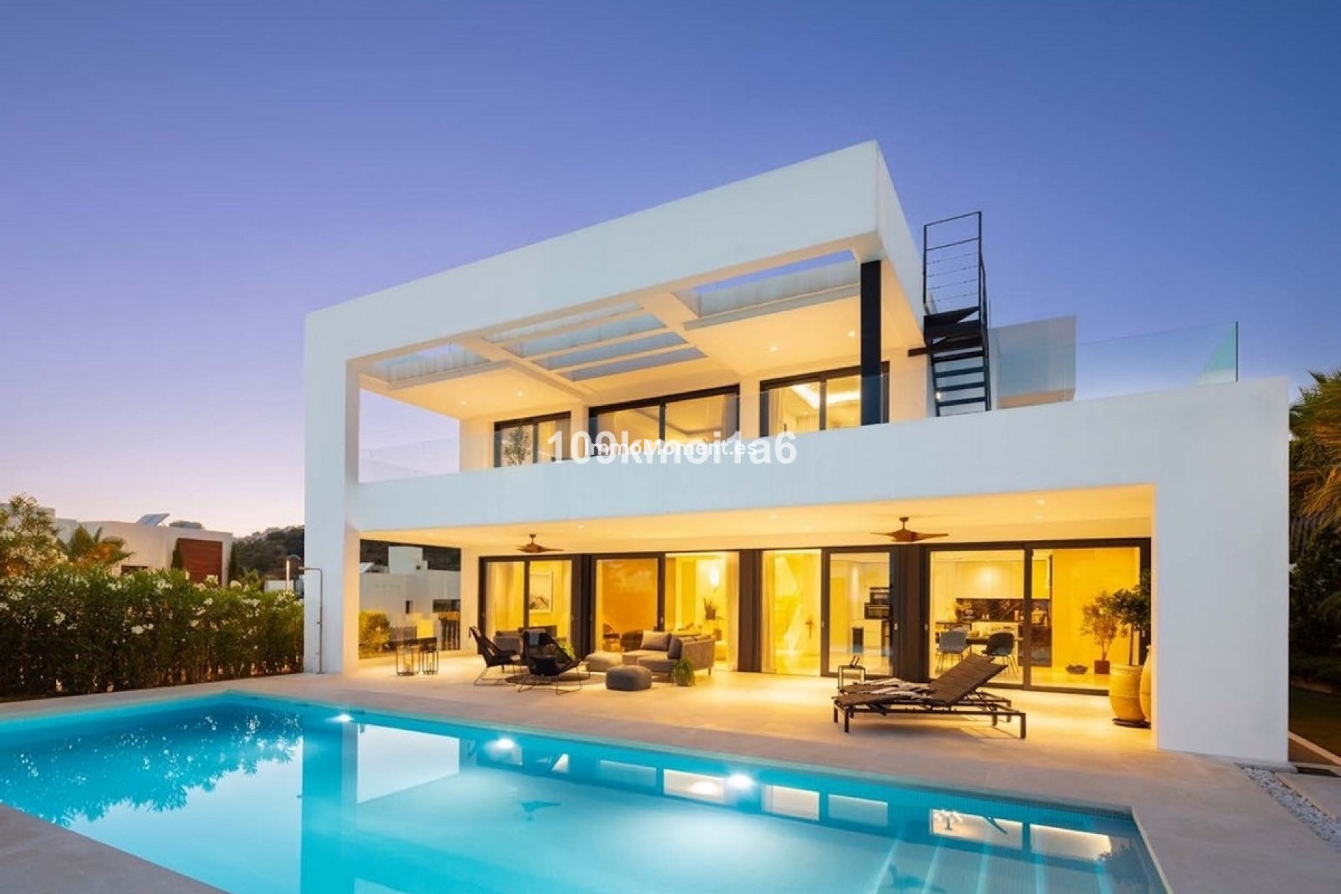 Resale - Detached villa - Marbella - Nueva Andalucía