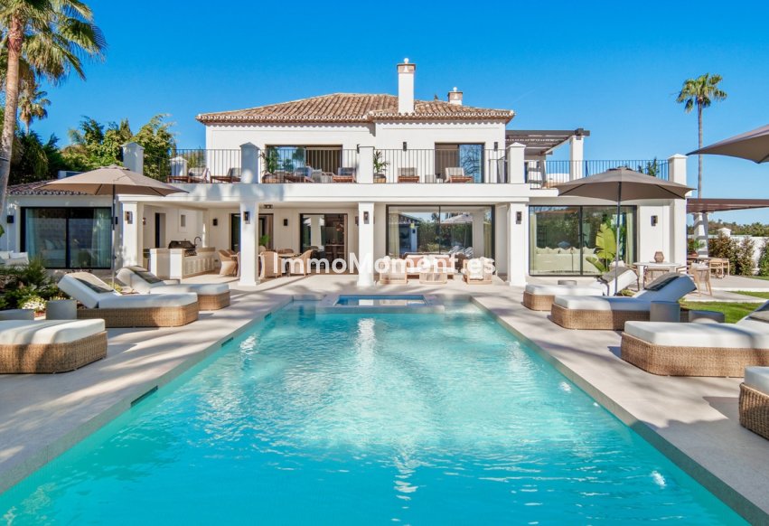 Resale - Detached villa - Marbella - Nueva Andalucía