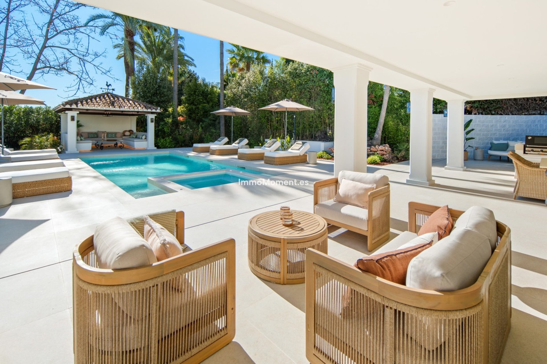 Resale - Detached villa - Marbella - Nueva Andalucía