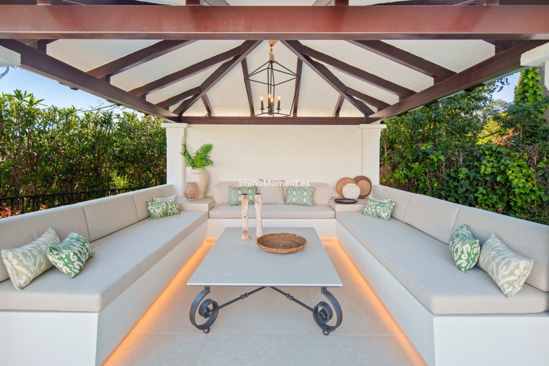 Resale - Detached villa - Marbella - Nueva Andalucía