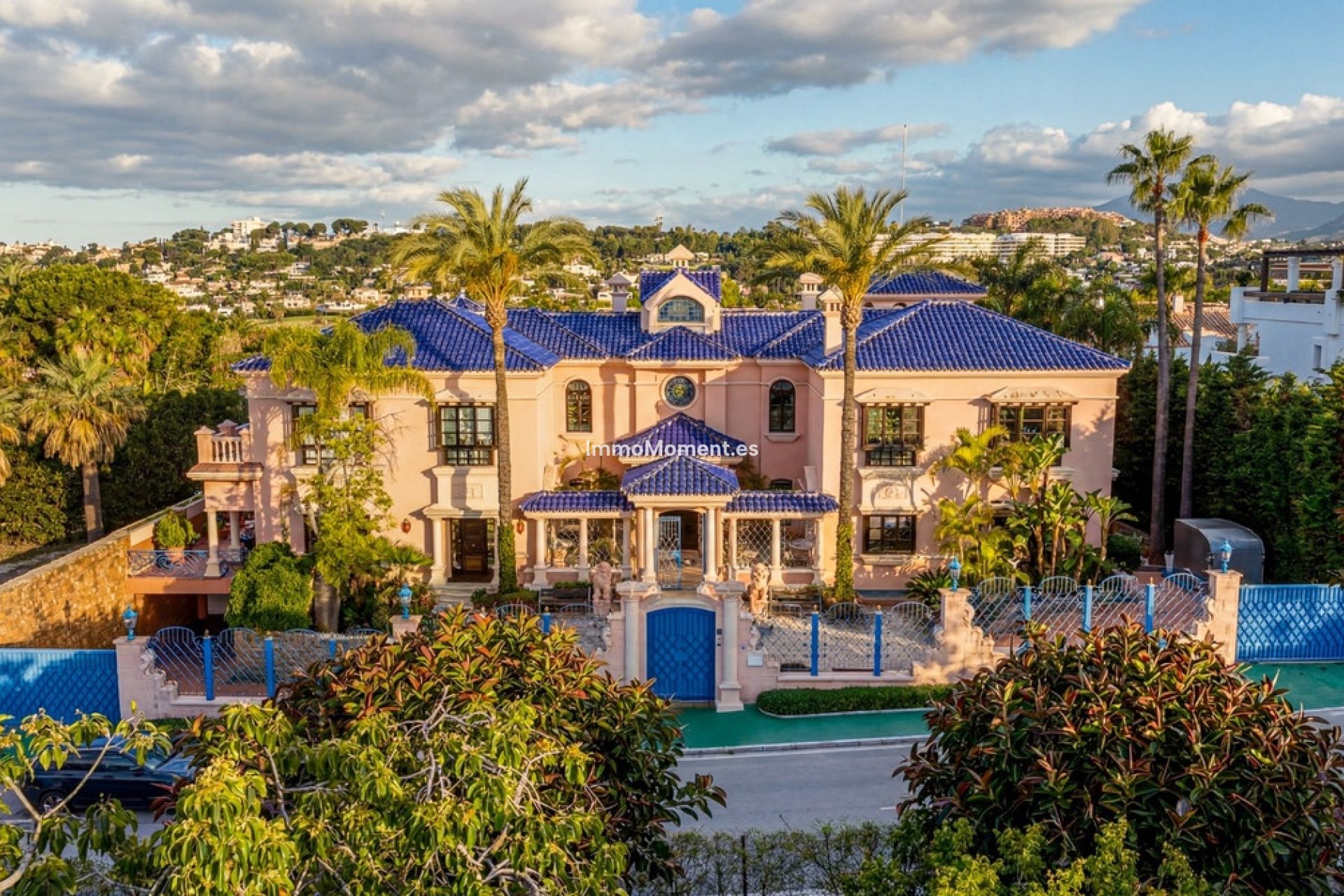 Resale - Detached villa - Marbella - Nueva Andalucía