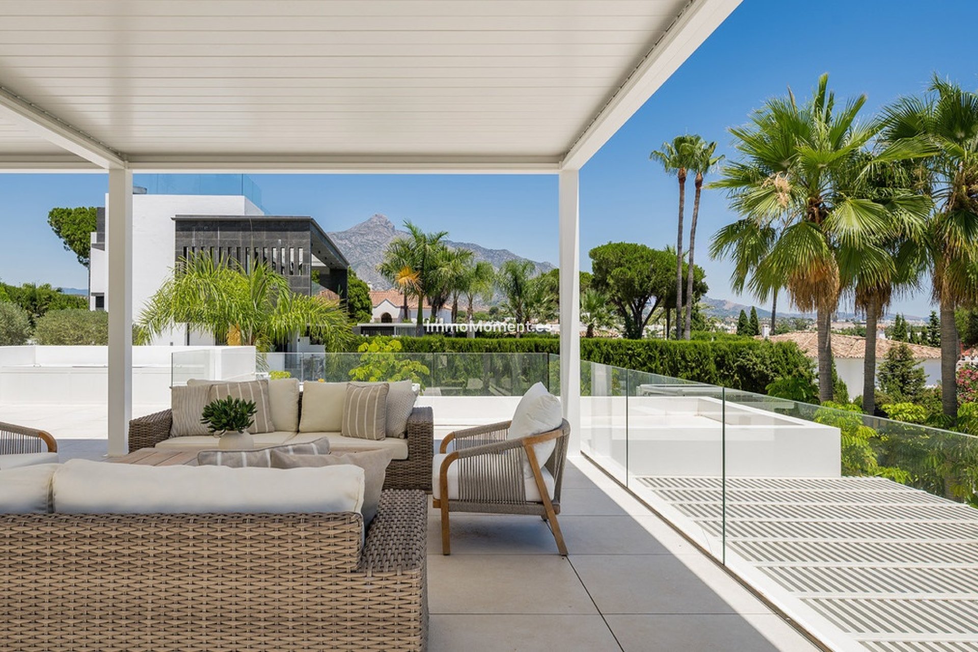 Resale - Detached villa - Marbella - Nueva Andalucía