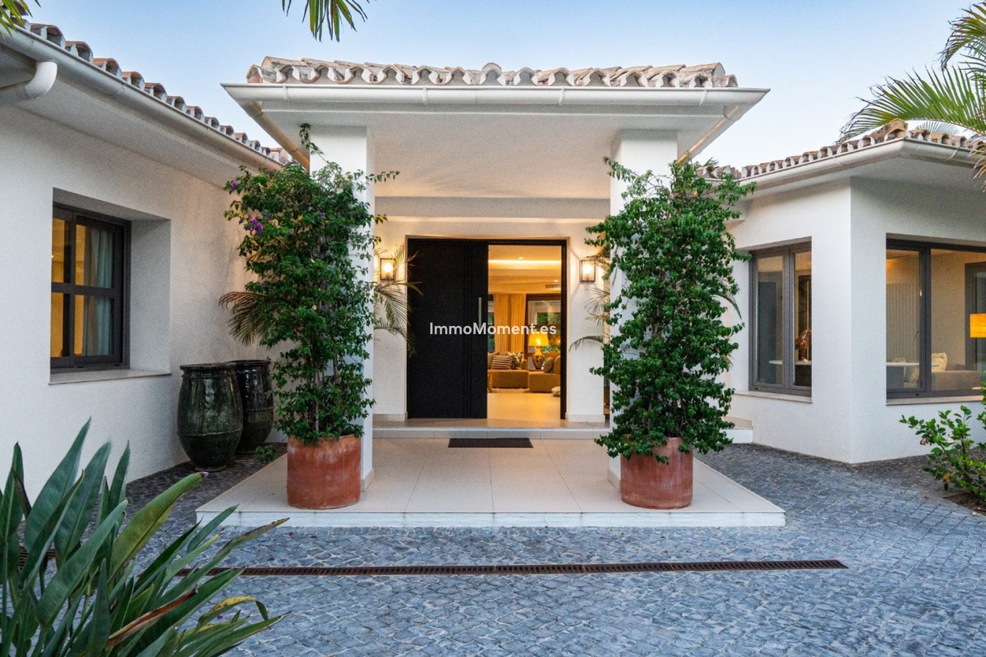 Resale - Detached villa - Marbella - Nueva Andalucía