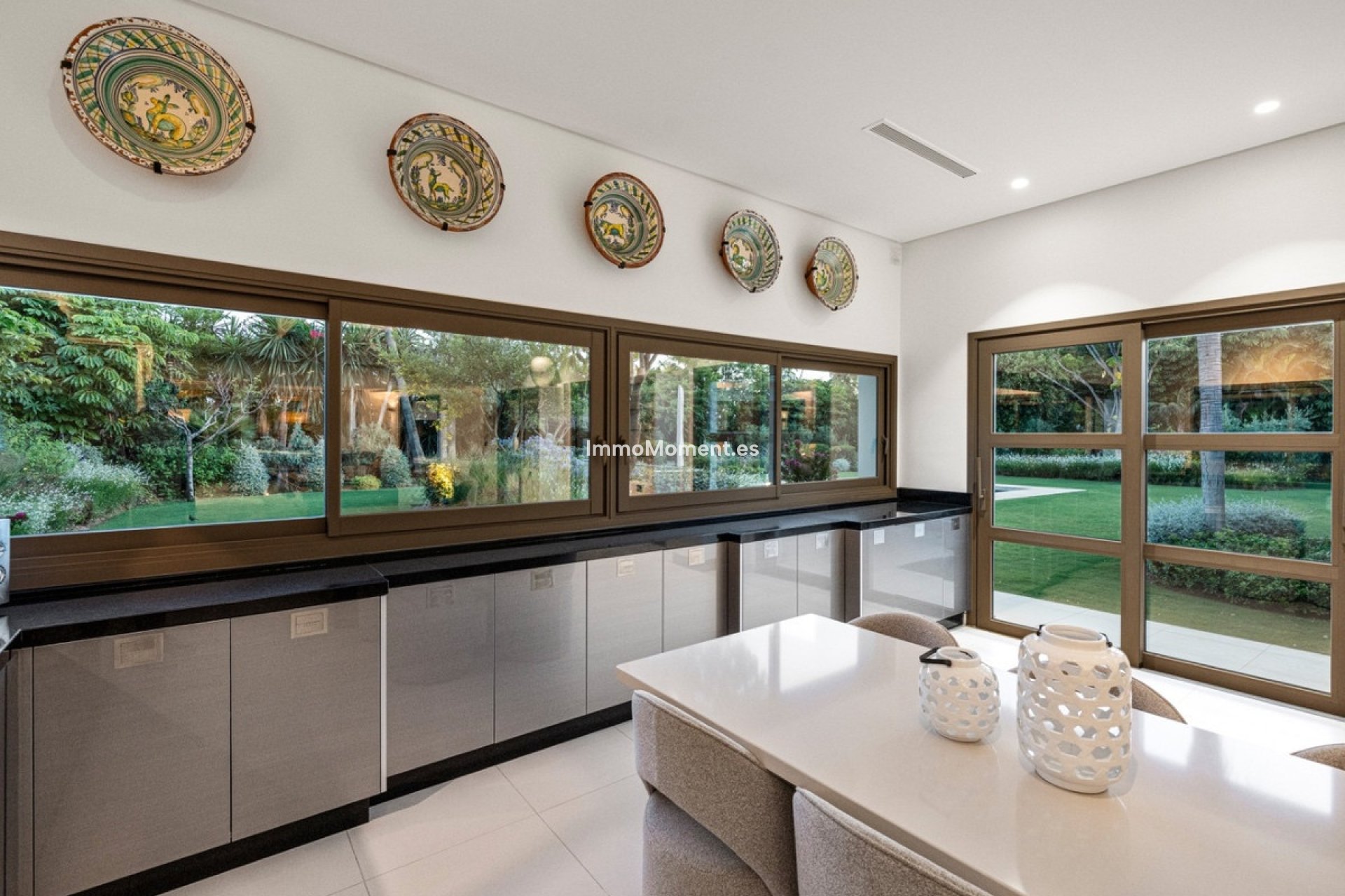 Resale - Detached villa - Marbella - Nueva Andalucía