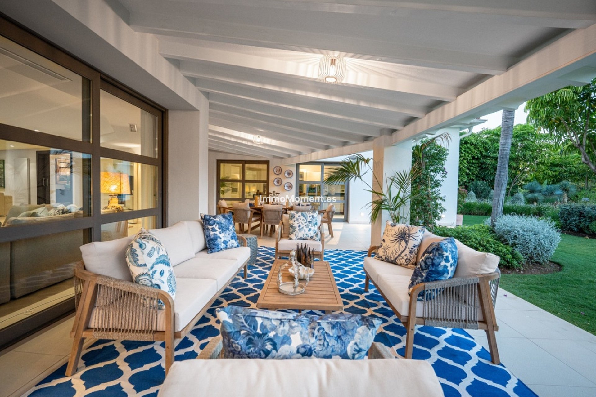 Resale - Detached villa - Marbella - Nueva Andalucía