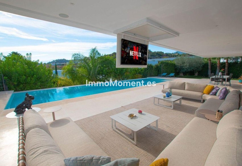 Resale - Detached villa - Marbella - Nueva Andalucía