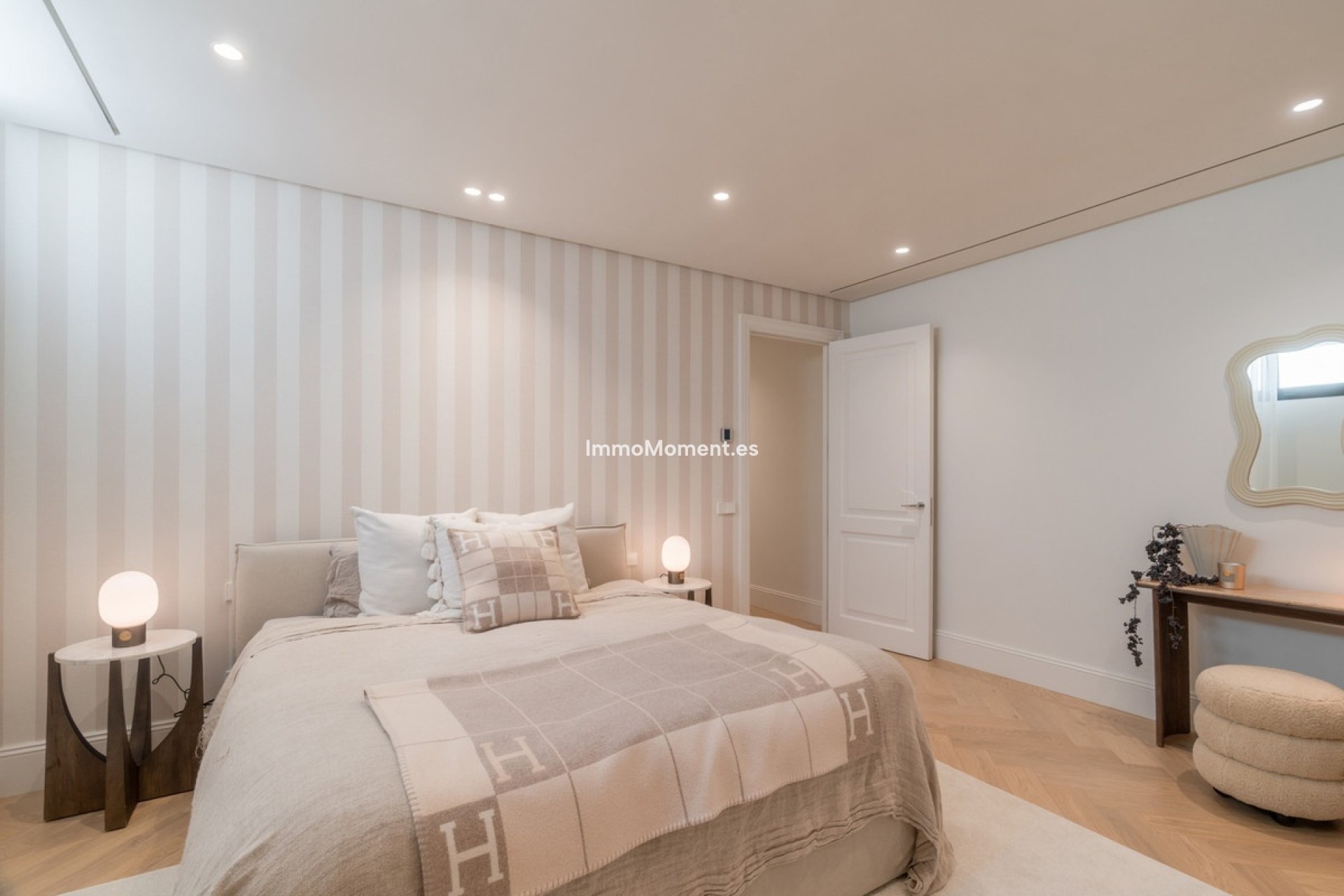 Resale - Detached villa - Marbella - Nueva Andalucía