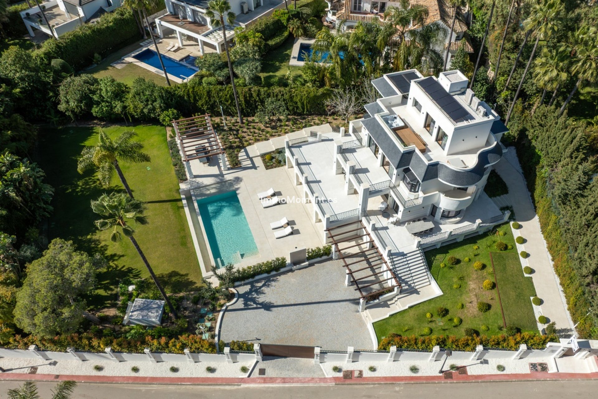 Resale - Detached villa - Marbella - Nueva Andalucía
