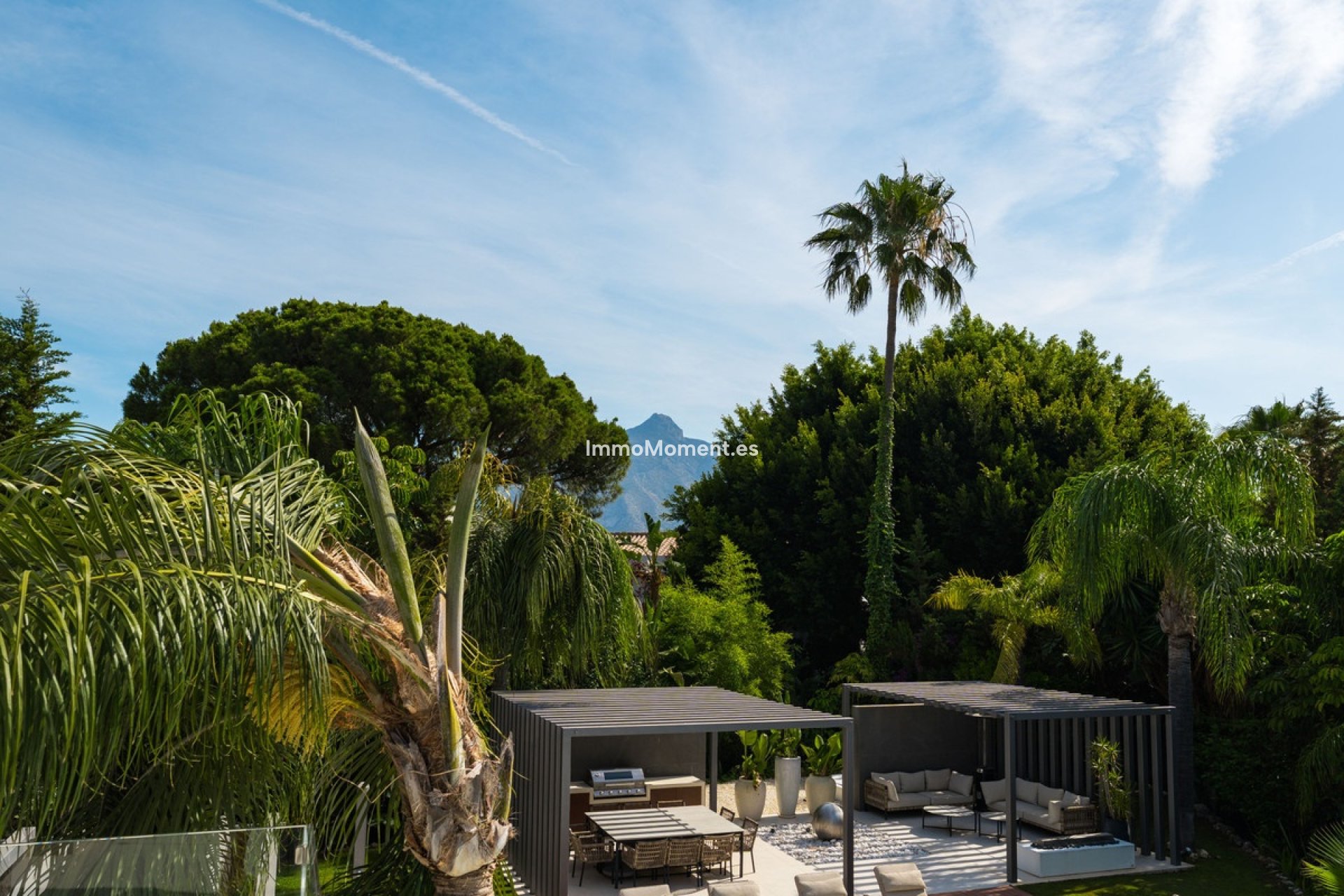 Resale - Detached villa - Marbella - Nueva Andalucía