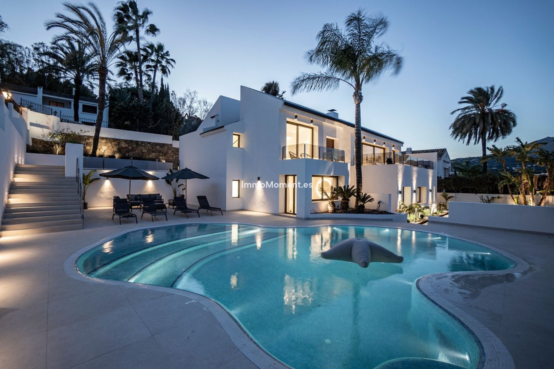 Resale - Detached villa - Marbella - Nueva Andalucía