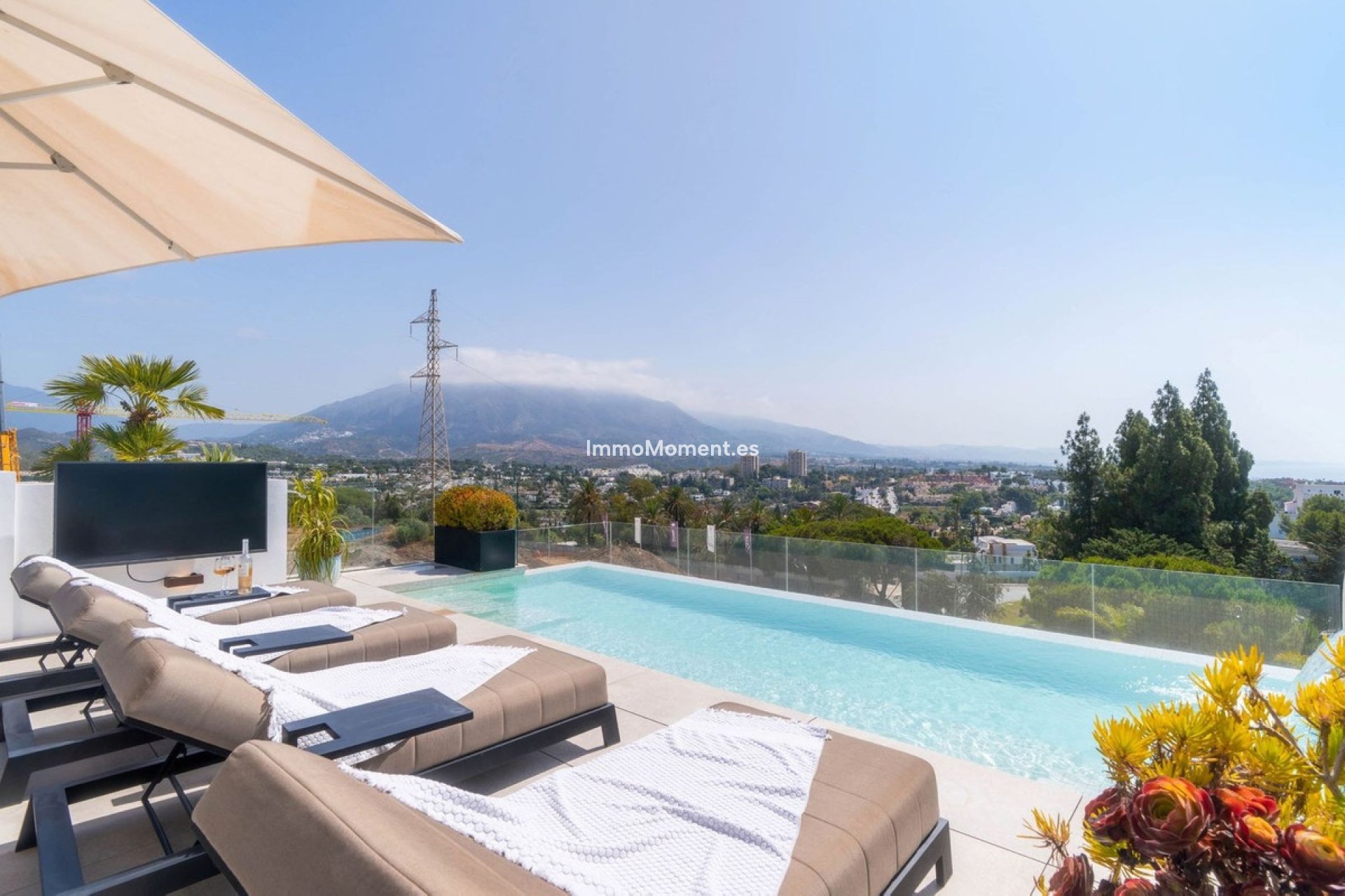 Resale - Detached villa - Marbella - Nueva Andalucía