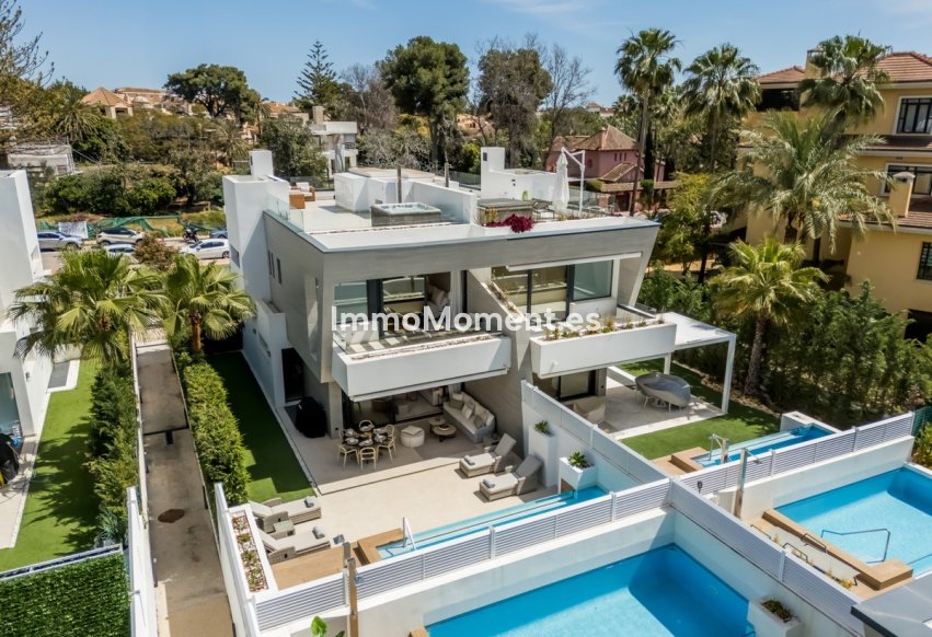Resale - Detached villa - Marbella - Puerto Banús