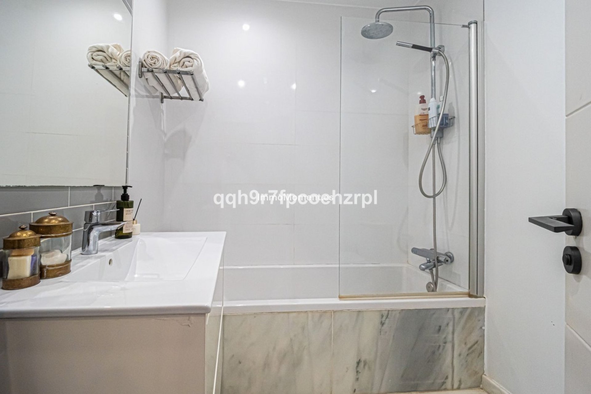 Resale - Detached villa - Marbella - Reserva de Marbella