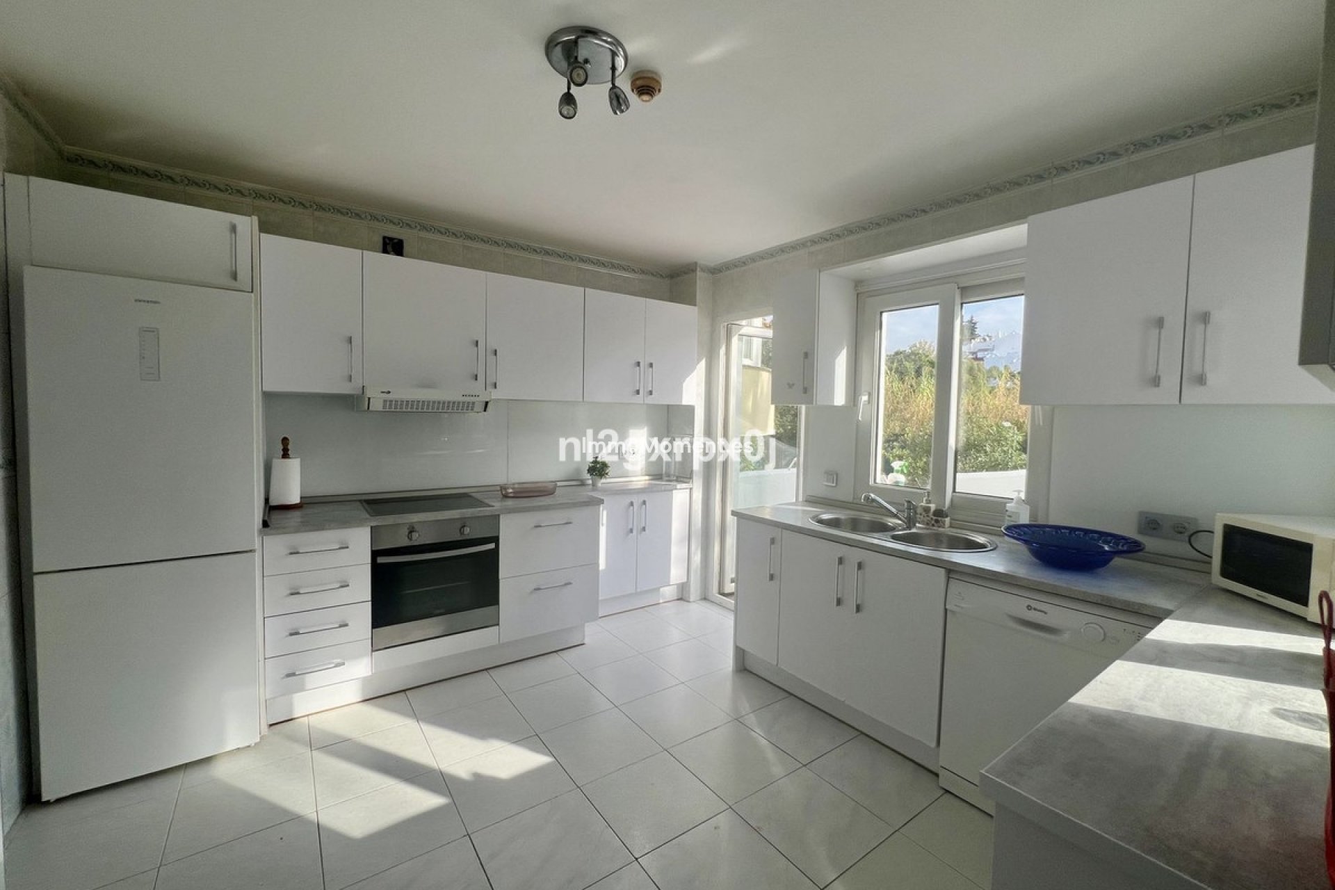Resale - Detached villa - Marbella - Reserva de Marbella