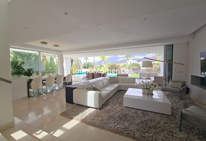 Resale - Detached villa - Marbella - Río Real