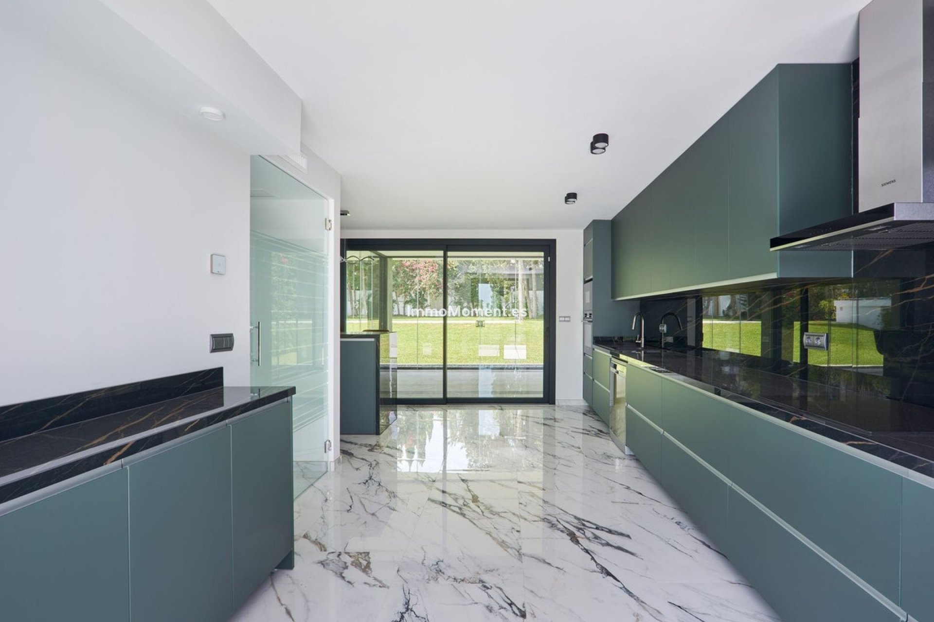 Resale - Detached villa - Marbella - Sierra Blanca