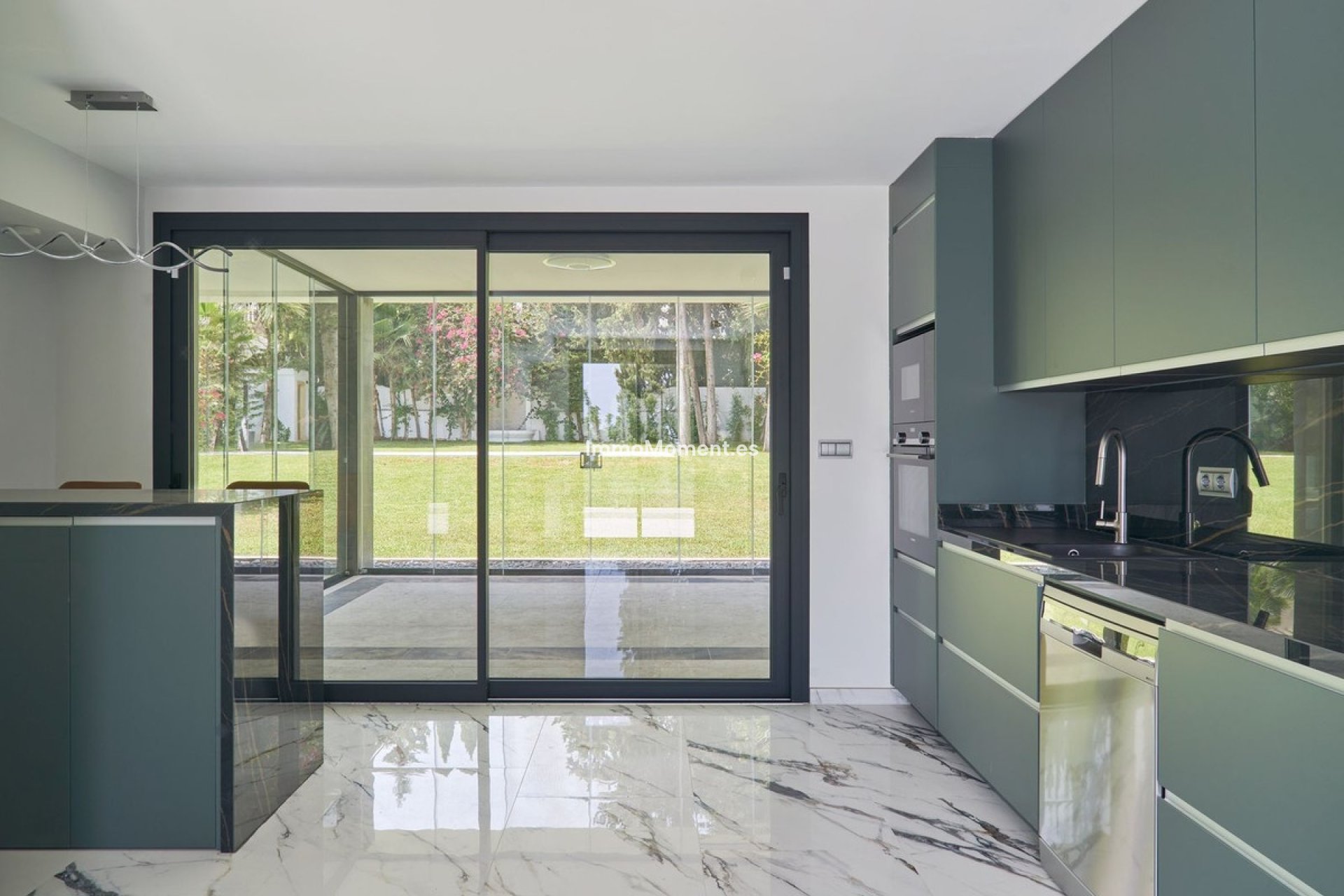 Resale - Detached villa - Marbella - Sierra Blanca