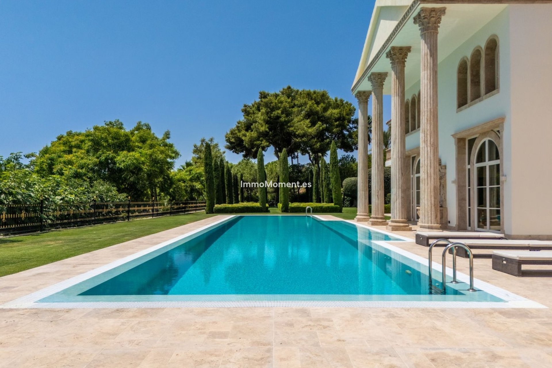 Resale - Detached villa - Marbella - Sierra Blanca