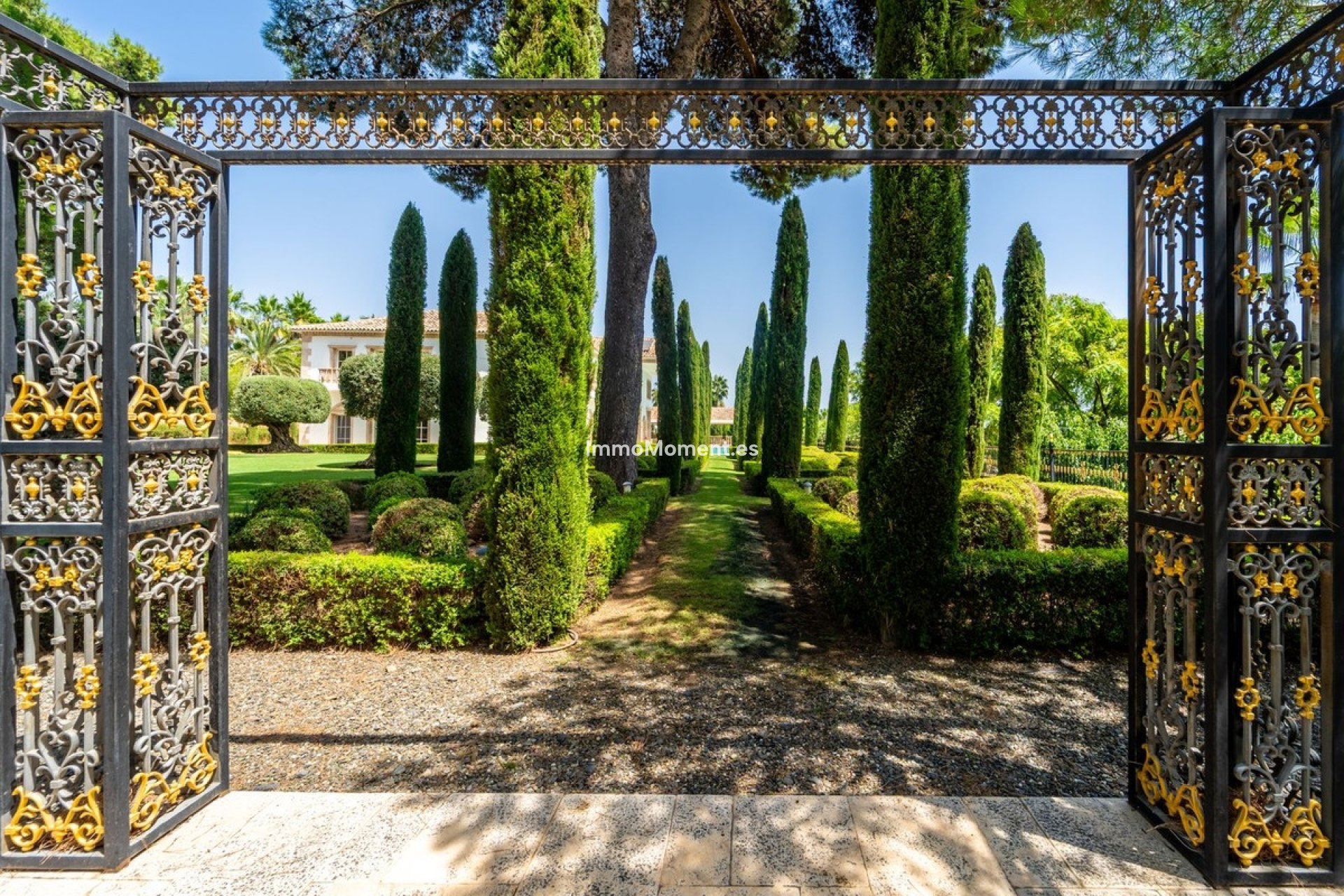 Resale - Detached villa - Marbella - Sierra Blanca