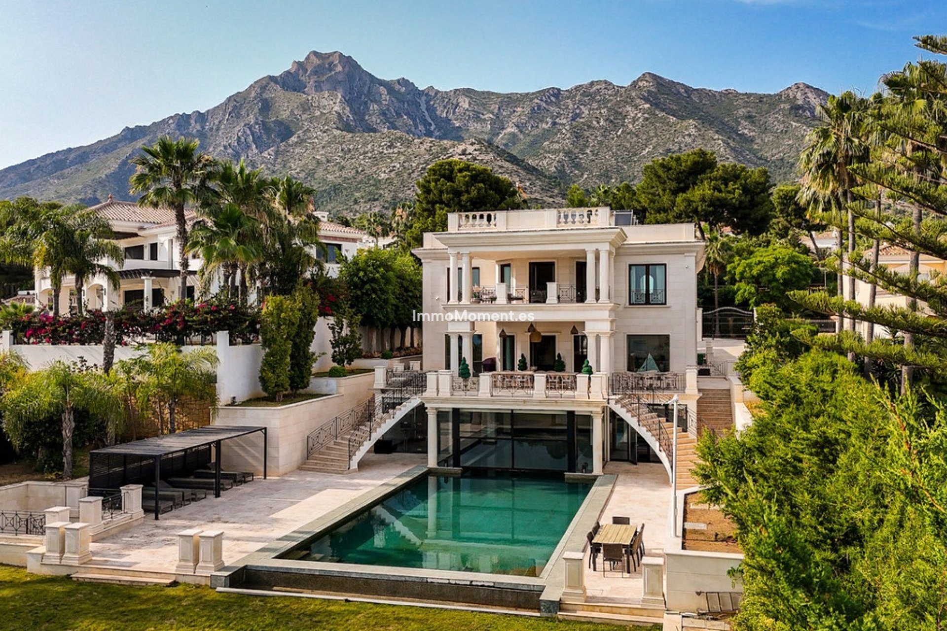 Resale - Detached villa - Marbella - Sierra Blanca