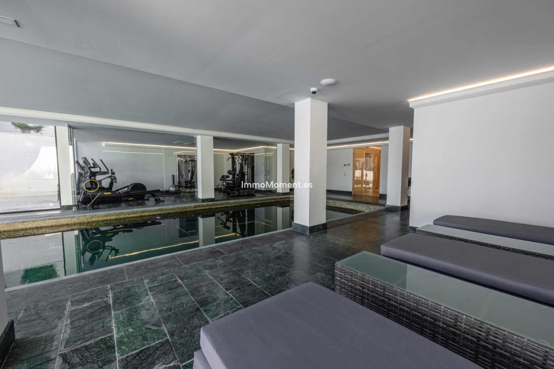 Resale - Detached villa - Marbella - Sierra Blanca