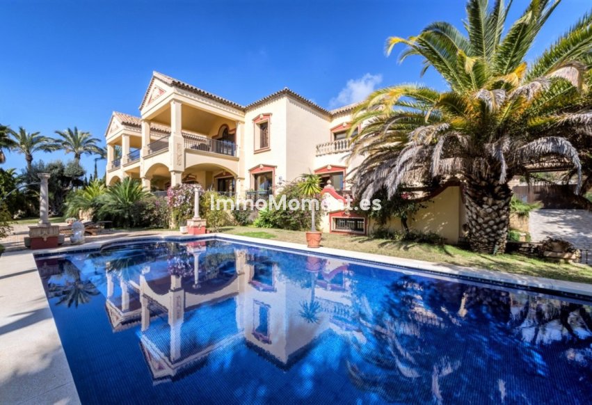 Resale - Detached villa - Marbella - Sierra Blanca