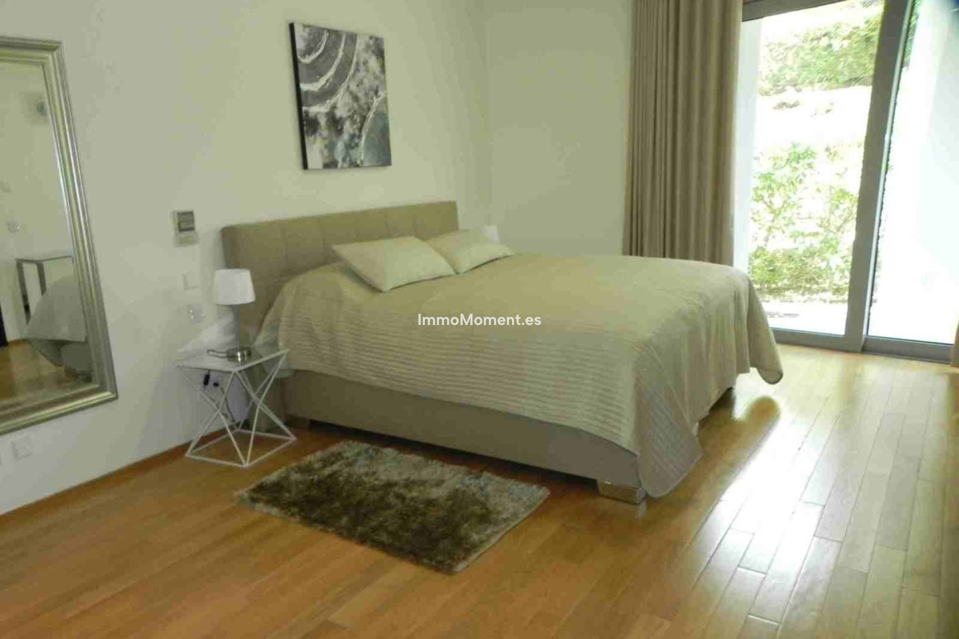 Resale - Detached villa - Marbella - Sierra Blanca