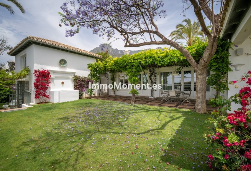 Resale - Detached villa - Marbella - Sierra Blanca
