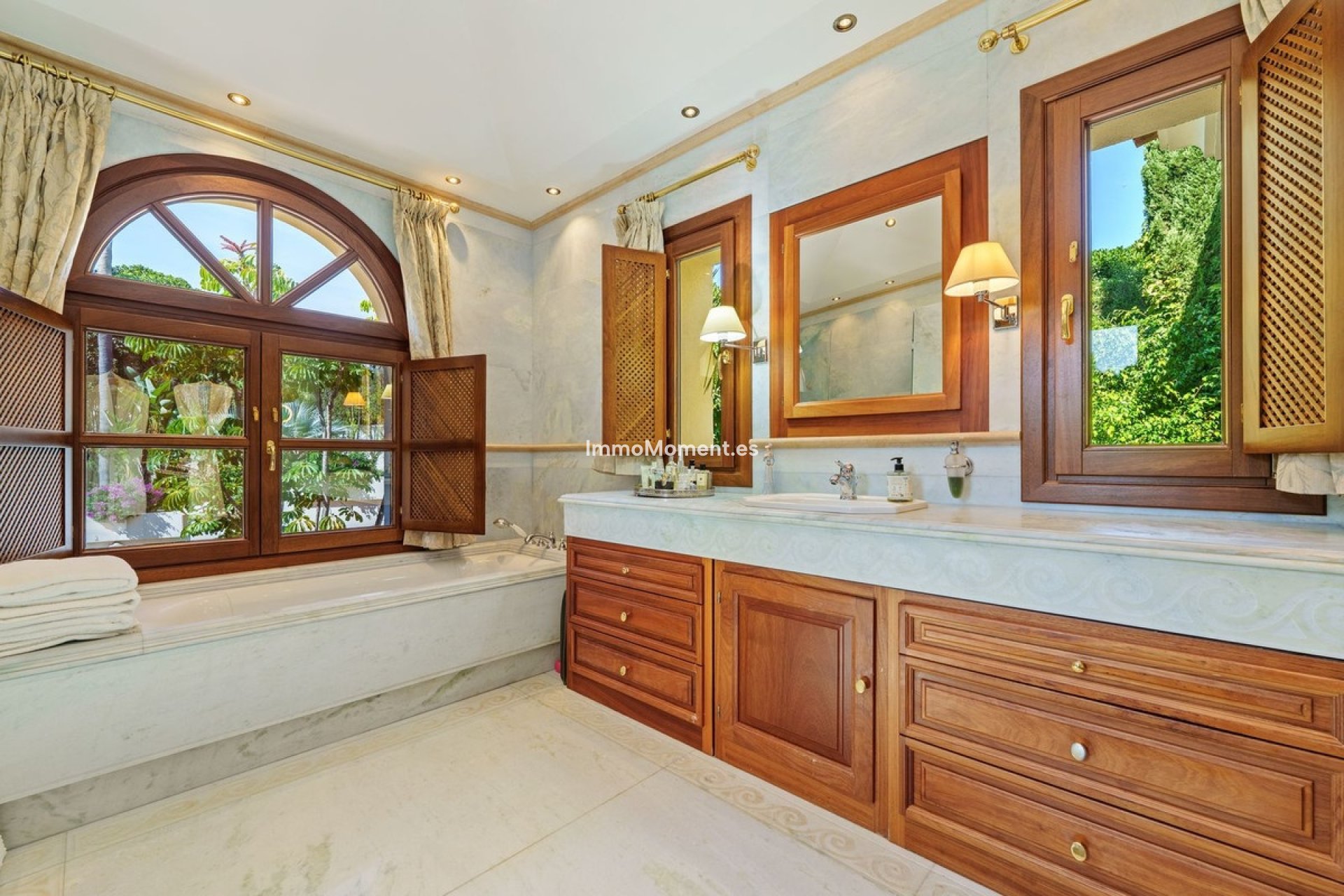 Resale - Detached villa - Marbella - The Golden Mile