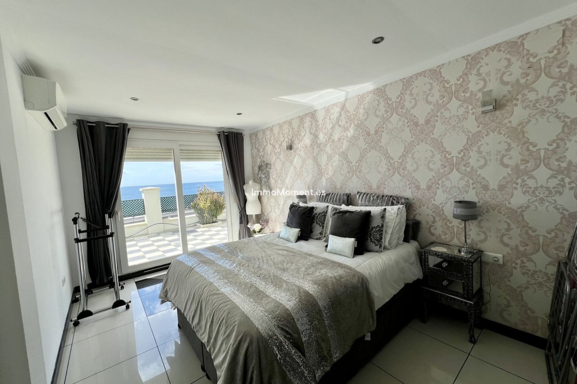 Resale - Detached villa - Mijas Costa - El Chaparral