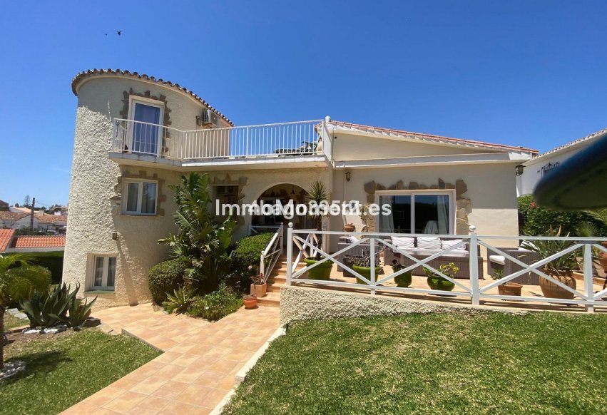 Resale - Detached villa - Mijas Costa - El Faro