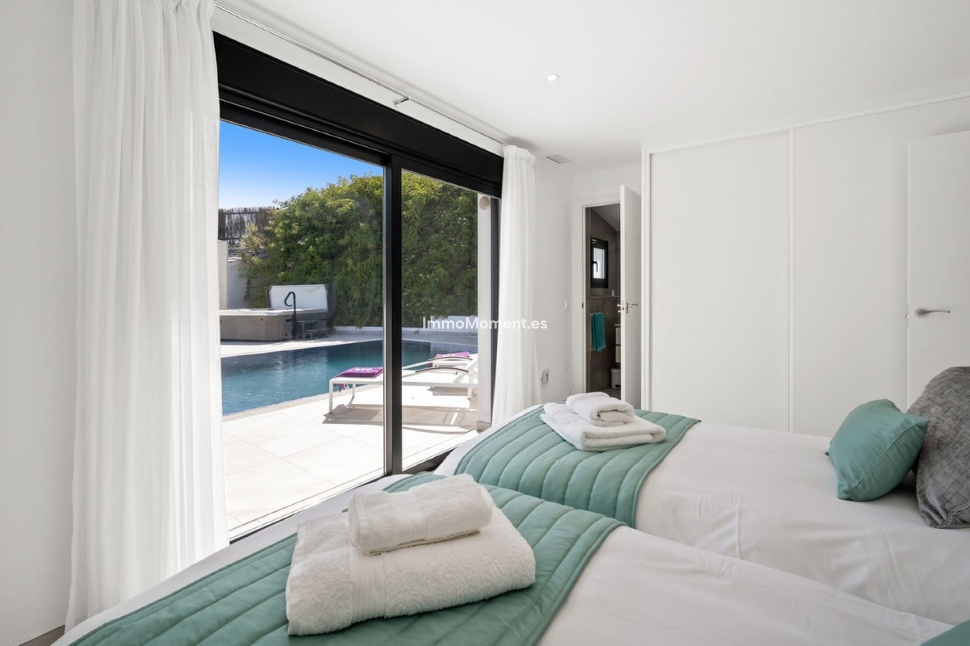 Resale - Detached villa - Mijas Costa - Torrenueva