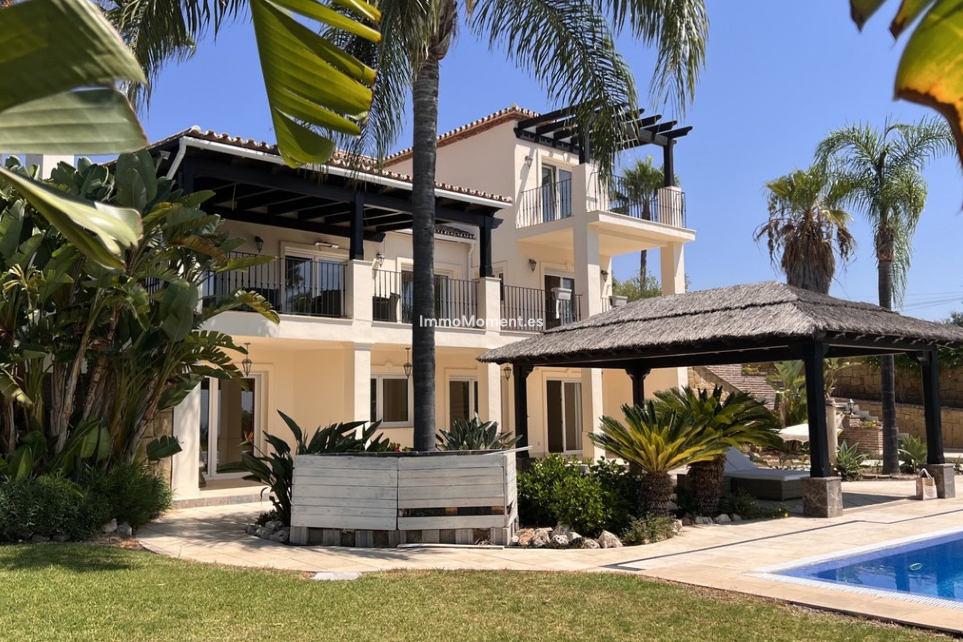 Resale - Detached villa - New Golden Mile - El Padron