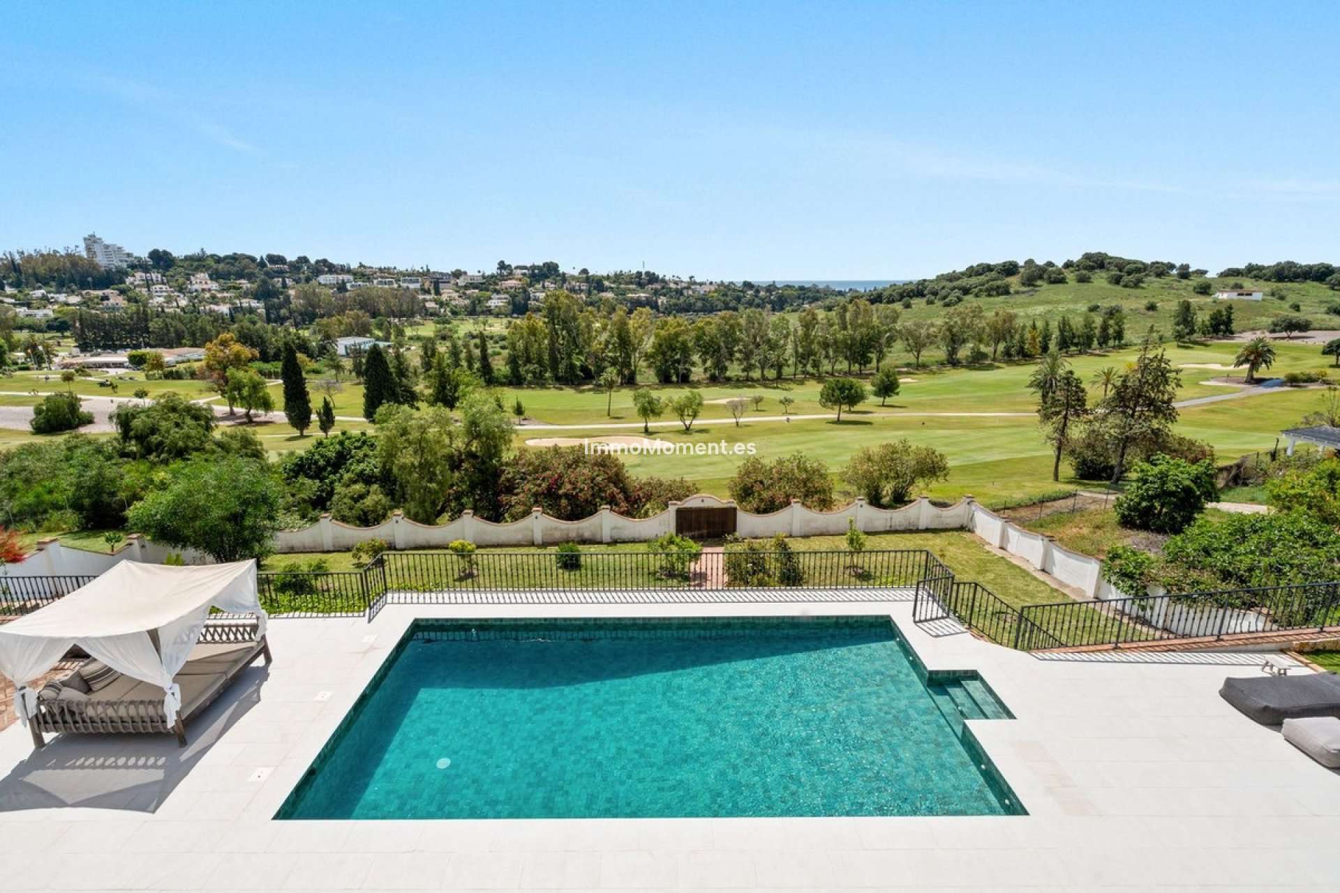 Resale - Detached villa - New Golden Mile