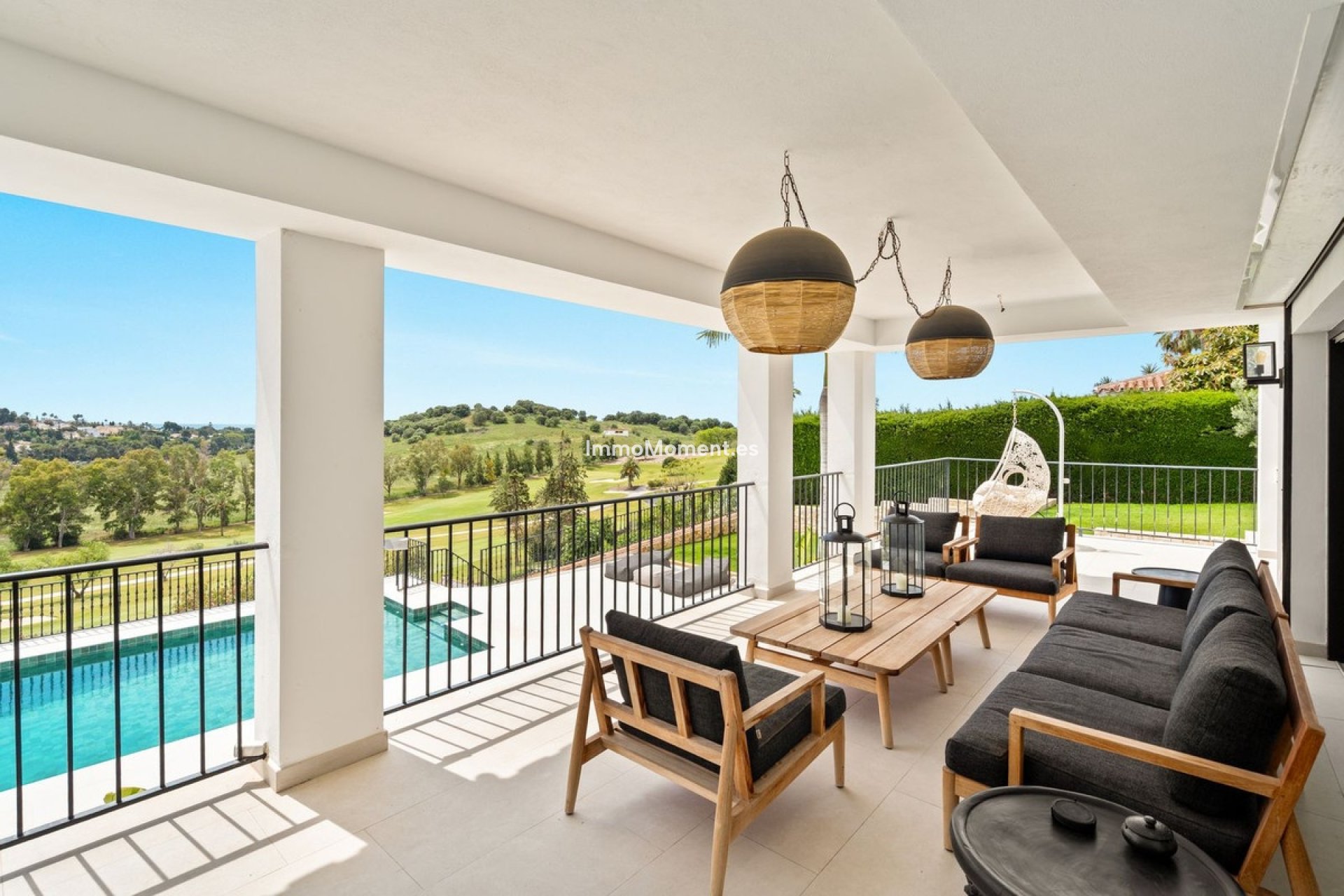 Resale - Detached villa - New Golden Mile