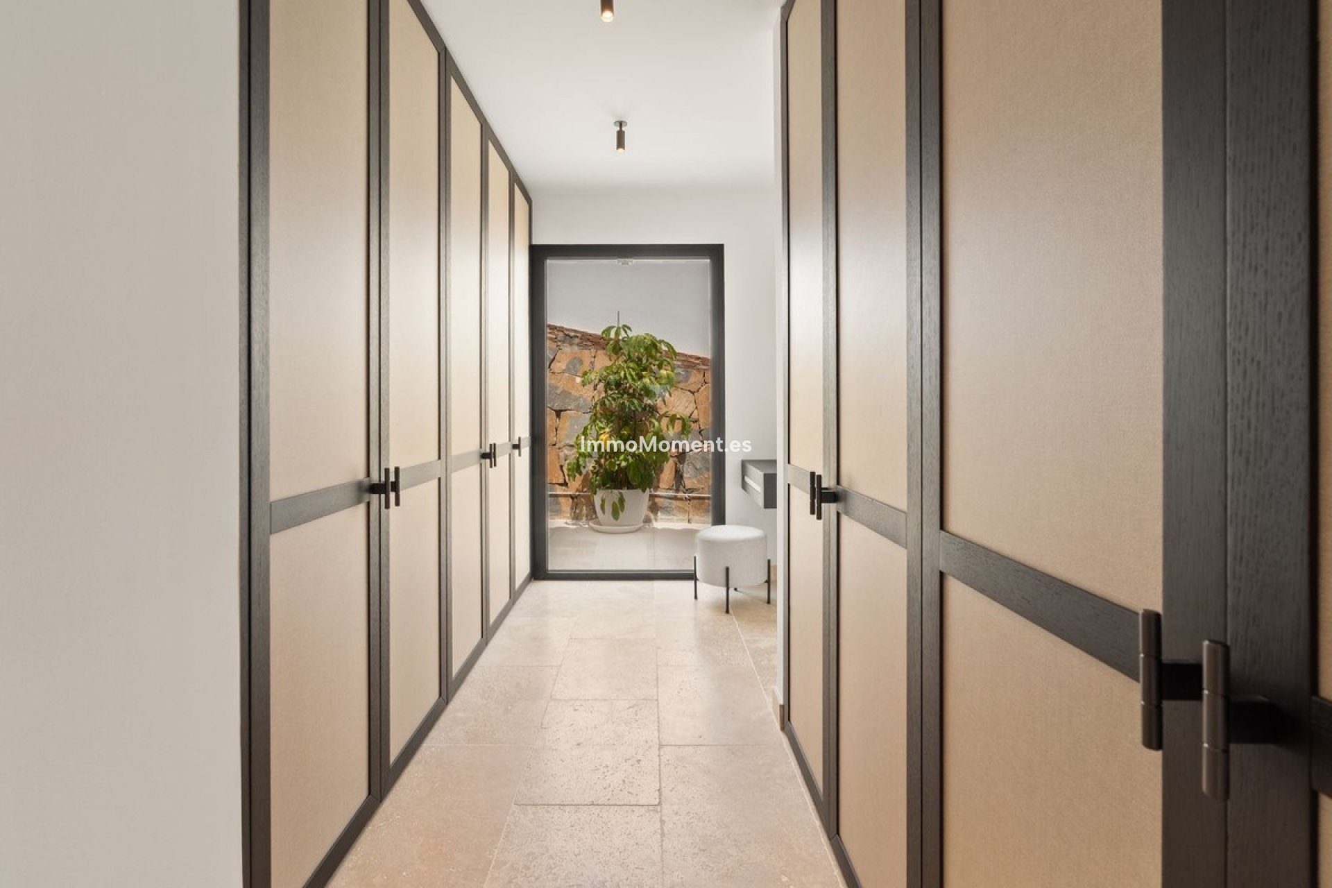 Resale - Detached villa - New Golden Mile