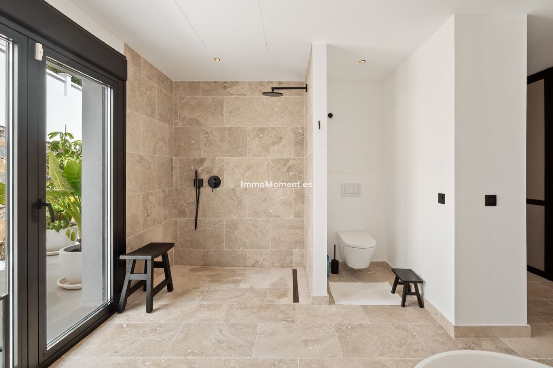 Resale - Detached villa - New Golden Mile