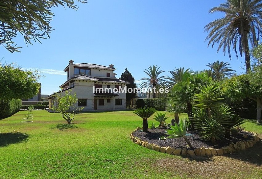 Resale - Detached villa - Orihuela Costa - Cabo roig - La Zenia