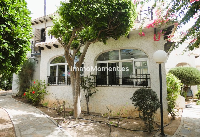 Resale - Detached villa - Orihuela Costa - Cabo roig - La Zenia