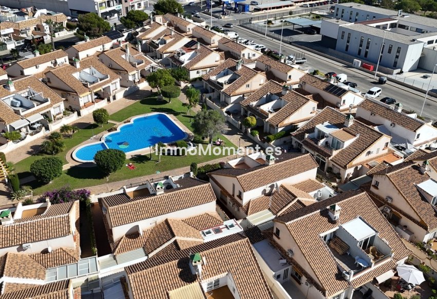 Resale - Detached villa - Orihuela Costa - Cabo roig - La Zenia