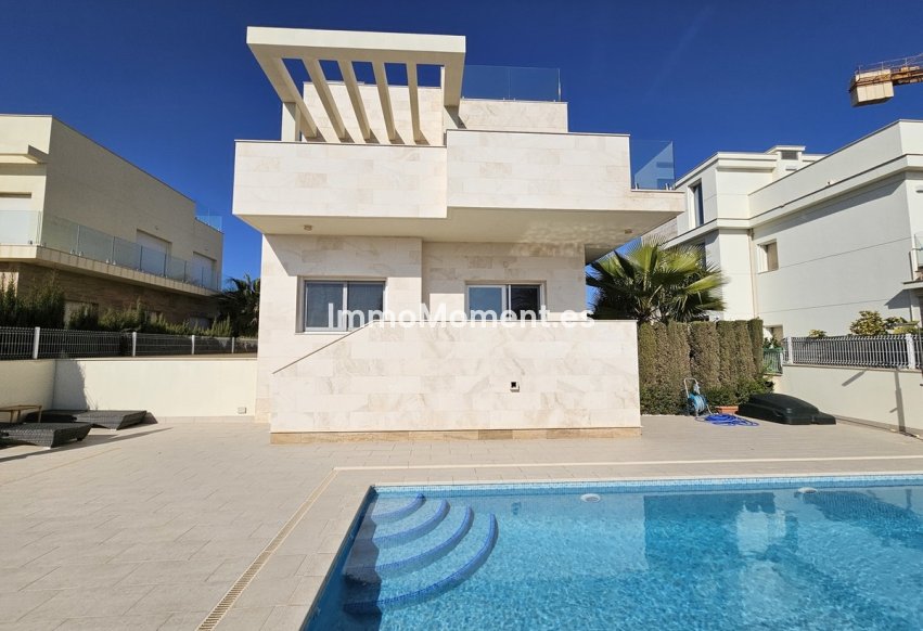 Resale - Detached villa - Orihuela Costa - Cabo roig - La Zenia