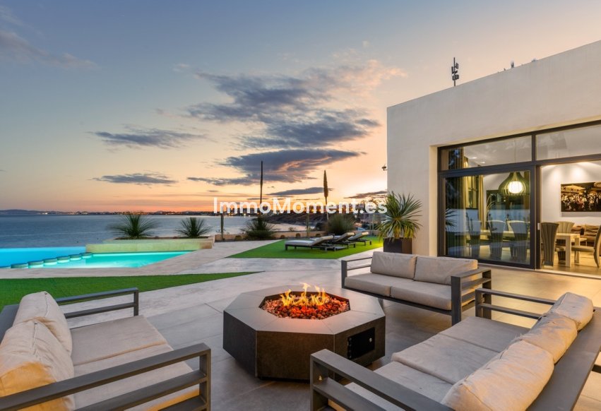 Resale - Detached villa - Orihuela Costa - Cabo roig - La Zenia