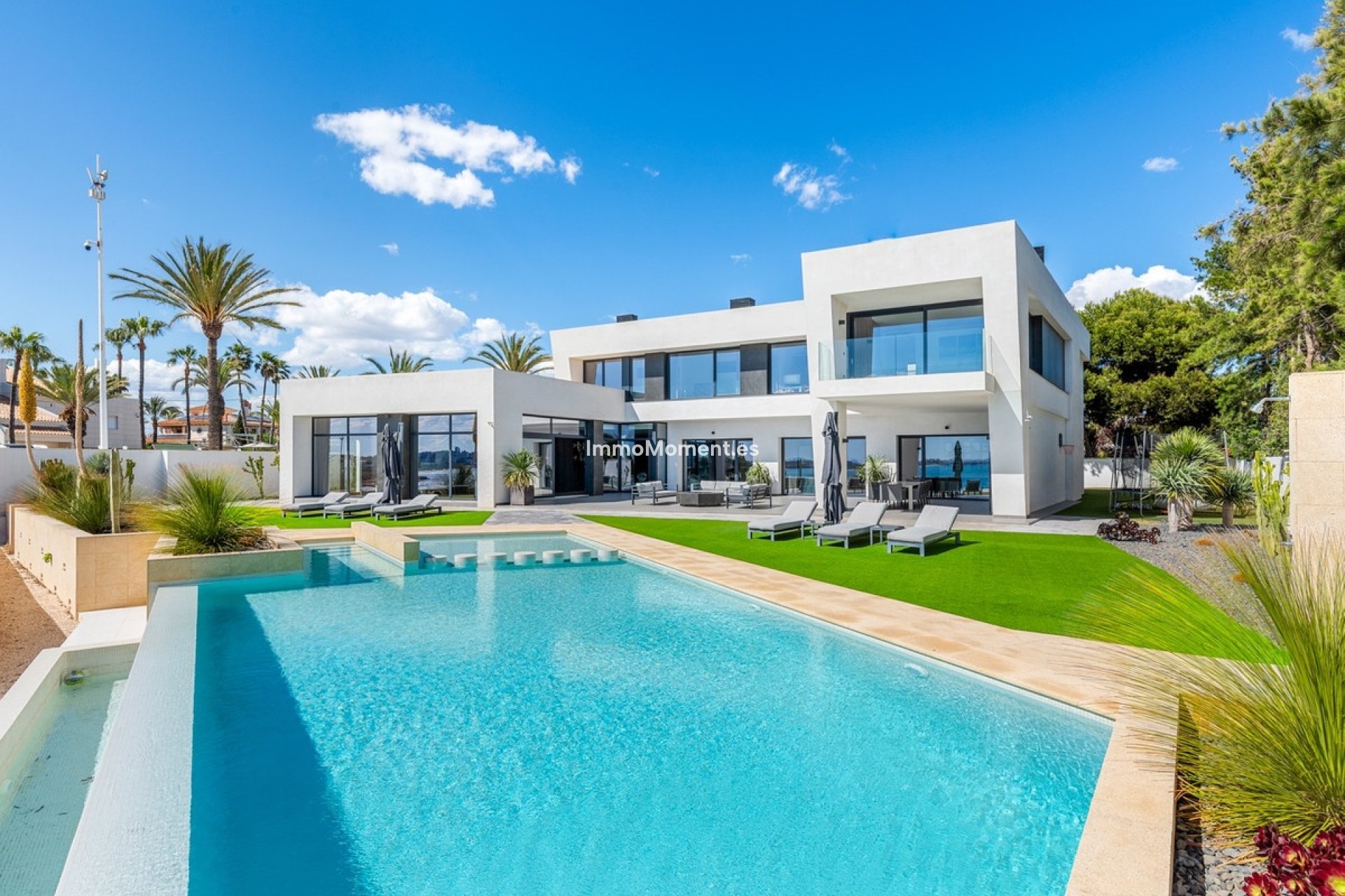 Resale - Detached villa - Orihuela Costa - Cabo roig - La Zenia