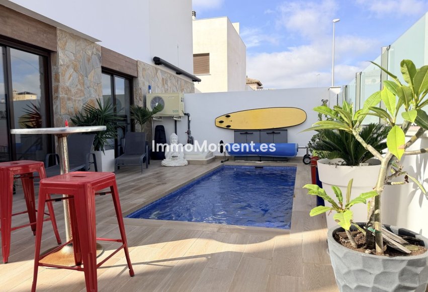 Resale - Detached villa - Orihuela Costa - Cabo roig - La Zenia