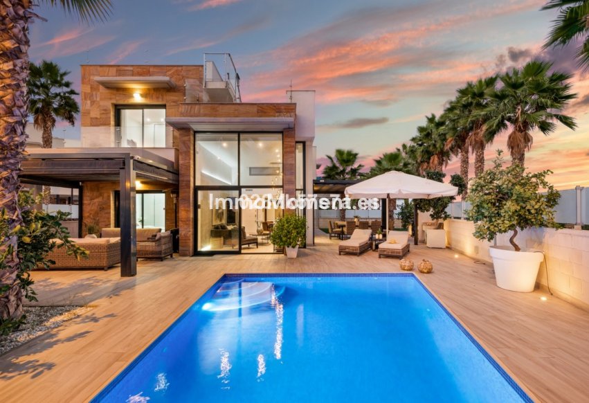 Resale - Detached villa - Orihuela Costa - Cabo roig - La Zenia