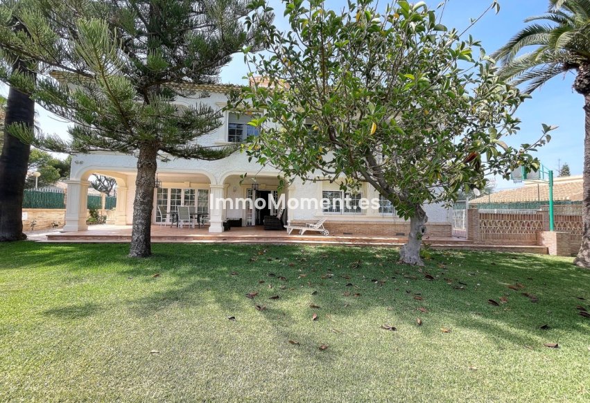 Resale - Detached villa - Orihuela Costa - Cabo roig - La Zenia