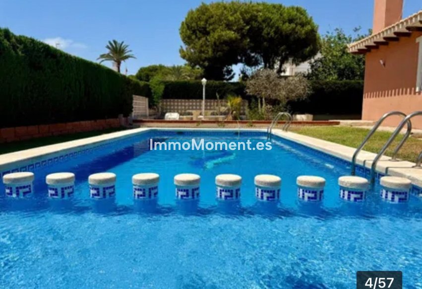 Resale - Detached villa - Orihuela Costa - Cabo roig - La Zenia