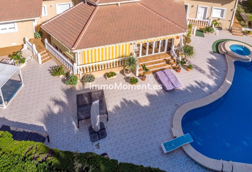 Resale - Detached villa - Orihuela Costa - Cabo roig - La Zenia